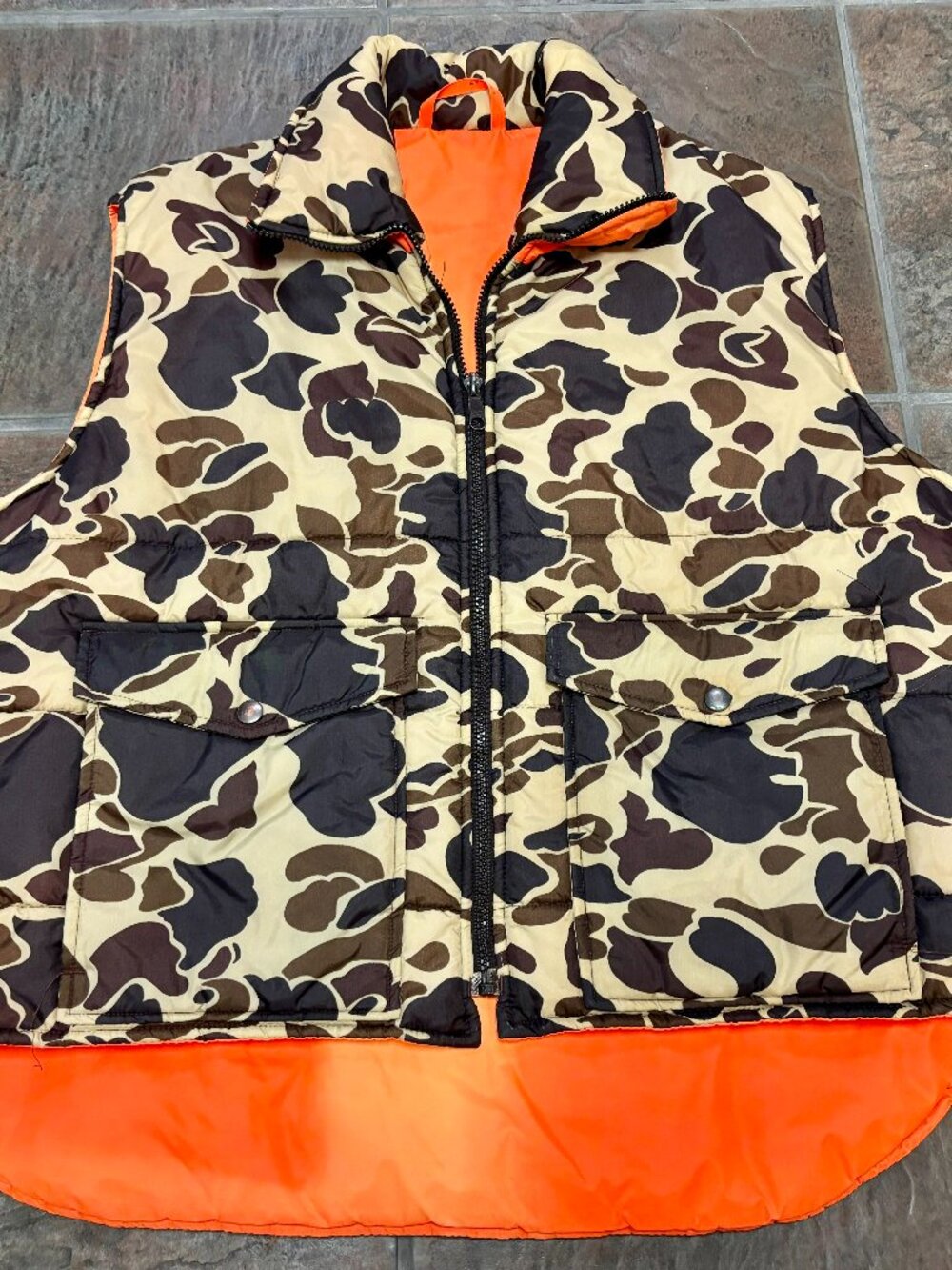 ~~Vintage Winchester Reversible Vest Men's L Camo/Hi-Vis Orange Pockets******